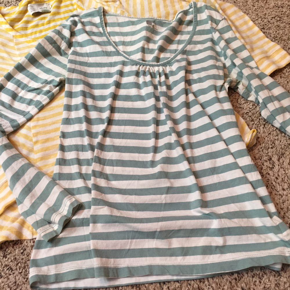 Gap long sleeve tee